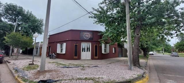 2 LOCALES A LA  VENTA.