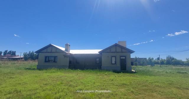 CASA QUINTA A ESTRENAR.