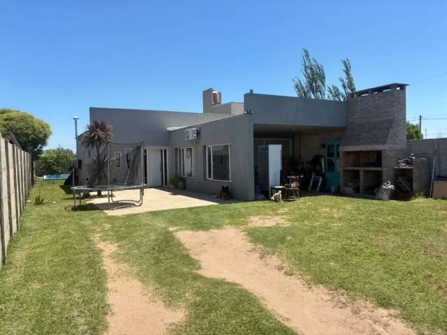 Propiedad a la venta. PETTINA AL 1100, TRENQUE LAUQUEN.