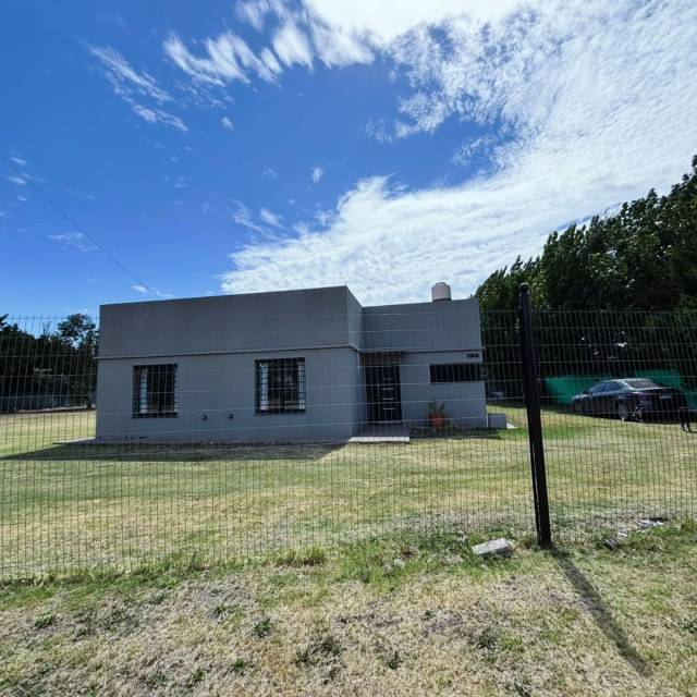 CASA QUINTA (Atrás de la Petrolauquen).